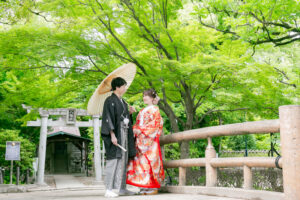 中村公園で和装前撮りロケーション　見つめ合う
