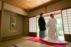 白無垢で前撮りロケーション　中村公園桐蔭茶席の和室にて