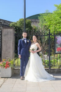 久屋大通庭園フラリエで洋装フォトウェディング　ウェディングドレスとタキシード　名古屋で前撮り