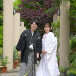久屋大通庭園フラリエで和装フォトウェディング 緑をバックにペットと一緒に撮影 愛知前撮り 久屋大通庭園フラリエで和装フォトウェディング 緑をバックにペットと一緒に撮影 愛知前撮り