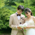 久屋大通庭園フラリエで洋装フォトウェディング ぬいぐるみを持って撮影 撮影小物持ち込み 久屋大通庭園フラリエで洋装フォトウェディング ぬいぐるみを持って撮影 撮影小物持ち込み